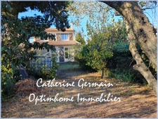 A vendre, Carcassonne - Lumineuse maison familiale avec jardin, terrasses et véranda.