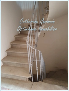 En exclusivité, à vendre à Montbrun des Corbières ; Ensemble composé de 2 maisons en cours de rénovation, d’une magnifique cave viticole le tout sur un terrain de 1409m².