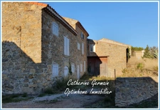 En exclusivité, à vendre à Montbrun des Corbières ; Ensemble composé de 2 maisons en cours de rénovation, d’une magnifique cave viticole le tout sur un terrain de 1409m².