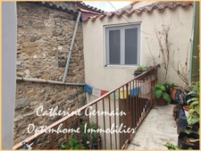 A vendre, à La Caunette - Maison de village avec cour, balcon et annexe