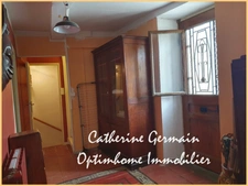 A vendre, à La Caunette - Maison de village avec cour, balcon et annexe