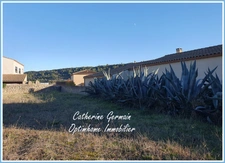 En exclusivité, à vendre à Montbrun des Corbières ; Ensemble composé de 2 maisons en cours de rénovation, d’une magnifique cave viticole le tout sur un terrain de 1409m².