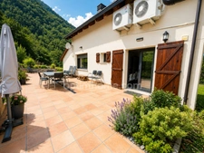 Maison individuelle 7 pièces – 170 m² – Cadre calme et verdoyant à SAINT BEAT (31)