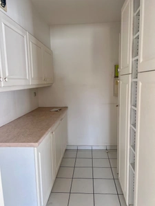 Appartement lumineux de 90 m² avec terrasse et parking sécurisé – Centre-ville de Villeneuve-sur-Lot (47)