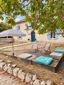 Propriété avec gîte de groupe, piscine et 1,4 hectare de terrain PINEL HAUTERIVE (47)