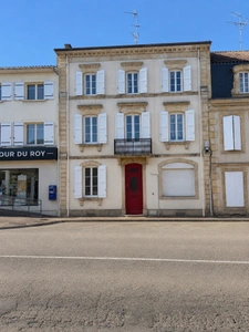 Le charme de l’ancien, de beaux volumes et un grand jardin SAINTE LIVRADE SUR LOT (47)