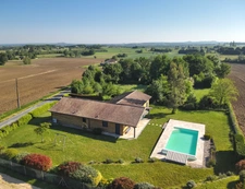 Maison bois design avec piscine, aucun travaux, à 5 min de Monflanquin (47150) – coup de cœur assuré.