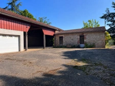 Propriété de caractère en pierre avec dépendances – Dolmayrac