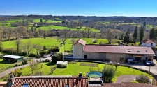 Maison en Pierre avec Grange Atelier Piscine et Jardin - Calme et vue imprenable 