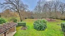 MAISON EN PIERRE AVEC GRANGE ET JARDIN - CALME ET CAMPAGNE