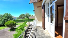 Maison de Maitre à rénover avec Jardin et Dépendances - Centre-bourg - Proche commodités