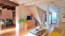 MAISON EN PIERRE AVEC GRANGE ET JARDIN - CALME ET CAMPAGNE