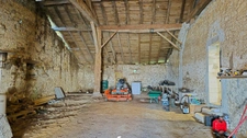 PAVILLON 5 P + GRANGE + PISCINE + RUISSEAU - CHARME CAMPAGNE
