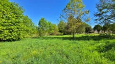 Terrain 2 000,00 m² ORADOUR SUR GLANE - Calme et Campagne
