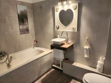 LOCATION MAISON MEUBLEE - GARAGE - TERRASSE - PROCHE TOUTES COMMODITES