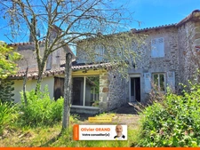 MAISON EN PIERRE 6P AVEC GRANGES ET JARDINS - CALME ET CAMPAGNE