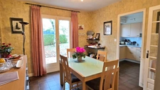 Grande maison Familiale avec Garage et Jardin - Proche Centre-bourg et Commodités 