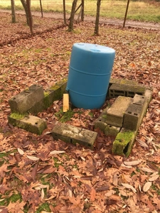TERRAIN DE LOISIR AVEC CABANON + CHENIL 10 BOXES