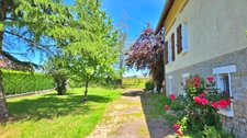 Maison de Maitre à rénover avec Jardin et Dépendances - Centre-bourg - Proche commodités