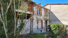 MAISON A RENOVER - CENTRE-BOURG - PROCHE COMMODITES