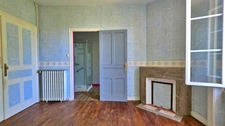Maison de Maitre à rénover avec Jardin et Dépendances - Centre-bourg - Proche commodités