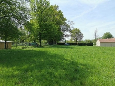 TERRAIN PLAT 4148M² - CALME - ENVIRONNEMENT CAMPAGNE