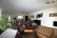 Maison attenante avec studio à aménager