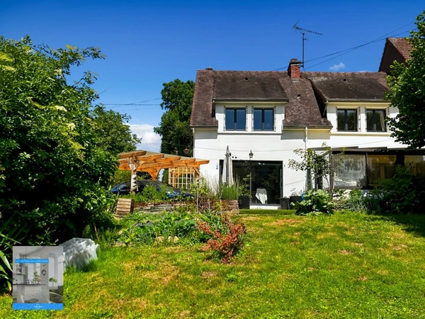 Maison de campagne rénovée avec terrain 