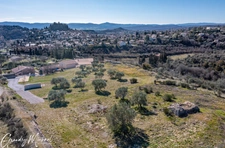 Terrain à vendre de 3 010,00 m² FORCALQUIER (04), vue et emplacement exceptionnelles