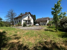 HOCHSTATT, quartier résidentiel, Maison de caractère à rénover, 155m², 3chambres, sous-sol, dépendance, terrain de 15ares. Beaucoup de potentiel!