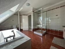 RANTZWILLER, 5min de SIERENTZ, magnifique Villa familiale 189m², 4chambres, 2salles de bains, 12ares, prestation haut de gamme, climatisation, panneau solaire etc... Cadre idyllique. Top emplacement!