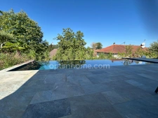 BRUNSTATT, sur les hauteurs, Splendide Villa d'architecte de 190m², 6.50ares, prestation haut de gamme (béton ciré, parquet massif, climatisation, piscine à débordement etc...) Top emplacement!