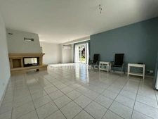 RANTZWILLER, 5min de SIERENTZ, magnifique Villa familiale 189m², 4chambres, 2salles de bains, 12ares, prestation haut de gamme, climatisation, panneau solaire etc... Cadre idyllique. Top emplacement!
