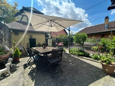 STEINBRUNN LE BAS, 10min gare TGV MULHOUSE, 10min accès A35, Maison Alsacienne (1786), 195m², 5.38ares, 5chambres, superbes volumes, Un charme fou!