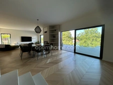 BRUNSTATT, sur les hauteurs, Splendide Villa d'architecte de 190m², 6.50ares, prestation haut de gamme (béton ciré, parquet massif, climatisation, piscine à débordement etc...) Top emplacement!