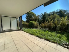 SAINT-LOUIS NEUWEG, résidence de Standing, superbe appartement rez de jardin 2pièces, terrasse, jardin privatif, cave, garage. Cadre verdoyant.