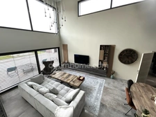 BETTENDORF, 2min de HIRSINGUE, Villa d'architecte, 222m² habitable (+400m² surface totale), suite parentale, piscine chauffée, pool house, jacuzzi, 14.87ares. Prestations et matériaux Premium.