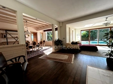HAGENTHAL LE HAUT, 4Km frontière, Villa Haut de gamme, 289.6m² (353m² surface totale), volume exceptionnelle, espace Wellness 5étoiles, piscine extérieure chauffée, cuisine d'été. Top situation! 
