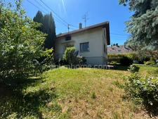 HOCHSTATT, quartier résidentiel, Maison de caractère à rénover, 155m², 3chambres, sous-sol, dépendance, terrain de 15ares. Beaucoup de potentiel!