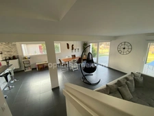 SAINT-LOUIS, 300m station bus pour Bâle, Splendide Villa de 2016, 136m² (+66m² de sous-sol chauffé!!), 8.80ares clos, arboré & paysagé. Vue forêt. Emplacement d'exception!