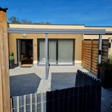 KEMBS, Villa sénior plain pied, 3pièces, 75.96m², 2chambres, terrasse, jardin, garage, gardien. Très calme.