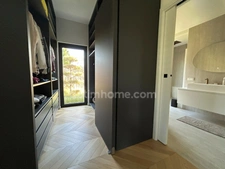 BRUNSTATT, sur les hauteurs, Splendide Villa d'architecte de 190m², 6.50ares, prestation haut de gamme (béton ciré, parquet massif, climatisation, piscine à débordement etc...) Top emplacement!