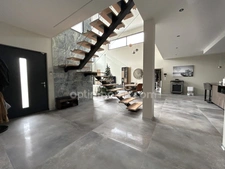 BETTENDORF, 2min de HIRSINGUE, Villa d'architecte, 222m² habitable (+400m² surface totale), suite parentale, piscine chauffée, pool house, jacuzzi, 14.87ares. Prestations et matériaux Premium.