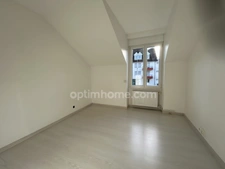 HIRSINGUE, jolie maison mitoyenne, 61m², 2chambres, sous-sol, jardin privatif, grand garage, pompe à chaleur, aucun travaux.