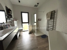 BETTENDORF, 2min de HIRSINGUE, Villa d'architecte, 222m² habitable (+400m² surface totale), suite parentale, piscine chauffée, pool house, jacuzzi, 14.87ares. Prestations et matériaux Premium.