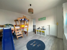 SAINT-LOUIS, 300m station bus pour Bâle, Splendide Villa de 2016, 136m² (+66m² de sous-sol chauffé!!), 8.80ares clos, arboré & paysagé. Vue forêt. Emplacement d'exception!
