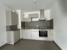 SAINT-LOUIS NEUWEG, résidence de Standing, superbe appartement rez de jardin 2pièces, terrasse, jardin privatif, cave, garage. Cadre verdoyant.