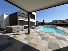 BETTENDORF, 2min de HIRSINGUE, Villa d'architecte, 222m² habitable (+400m² surface totale), suite parentale, piscine chauffée, pool house, jacuzzi, 14.87ares. Prestations et matériaux Premium.