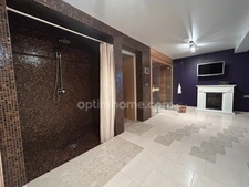 HAGENTHAL LE HAUT, 4Km frontière, Villa Haut de gamme, 289.6m² (353m² surface totale), volume exceptionnelle, espace Wellness 5étoiles, piscine extérieure chauffée, cuisine d'été. Top situation! 