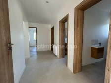 BUSCHWILLER, quartier résidentiel, superbe maison familiale entièrement rénovée en 2024, 186m², 5chambres, 2salles de bains, 7ares, panneau photovoltaique, classe énergie B. Top emplacement.